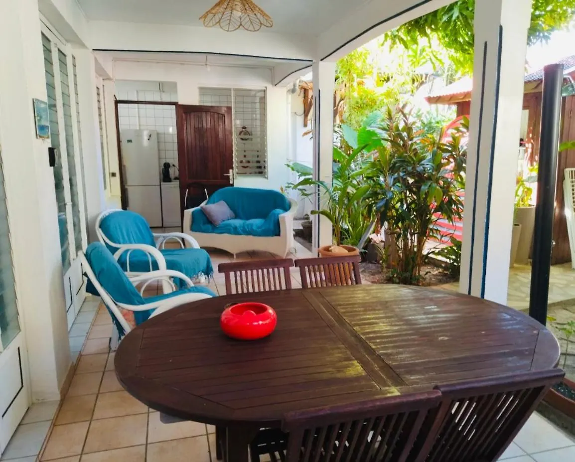 Habitation Santos 6 Personnes Terre De Haut Les Saintes Guadeloupe